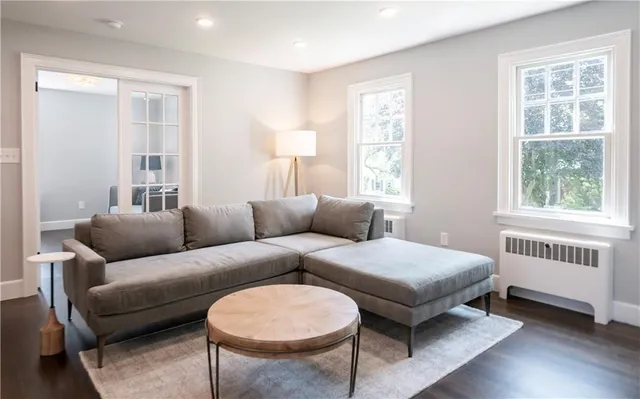 $3,450 | 118 Ruggles Avenue, Unit 101, Newport, RI 02840