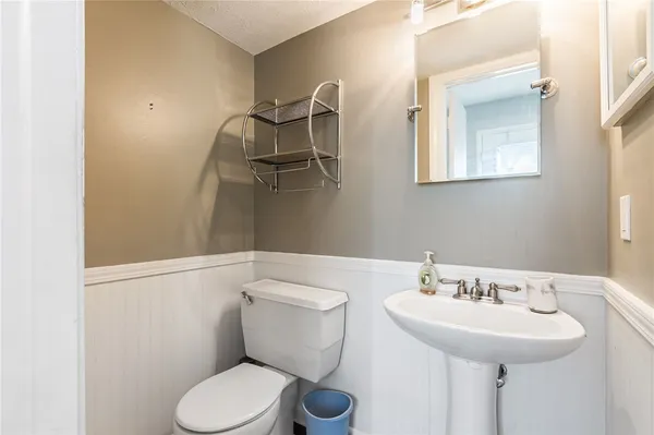 $2,500 | 644 Eastbrooke Lane, Brighton, NY 14618