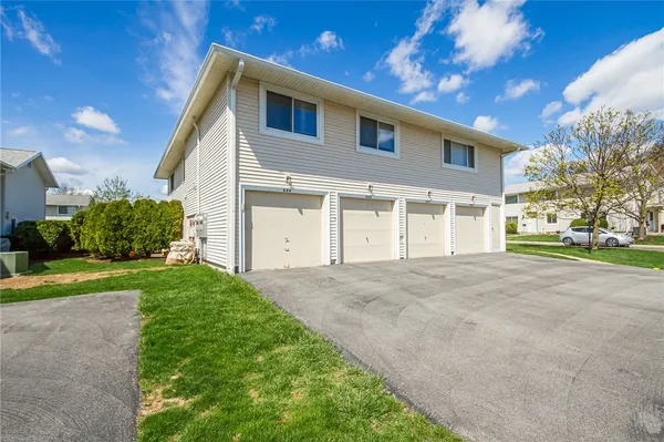 $2,500 | 644 Eastbrooke Lane, Brighton, NY 14618