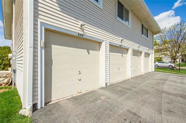 $2,500 | 644 Eastbrooke Lane, Brighton, NY 14618