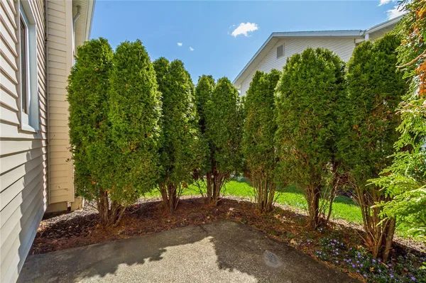$2,500 | 644 Eastbrooke Lane, Brighton, NY 14618