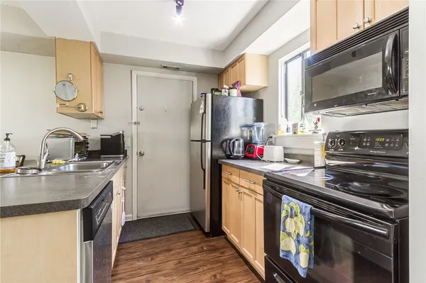 $2,500 | 644 Eastbrooke Lane, Brighton, NY 14618