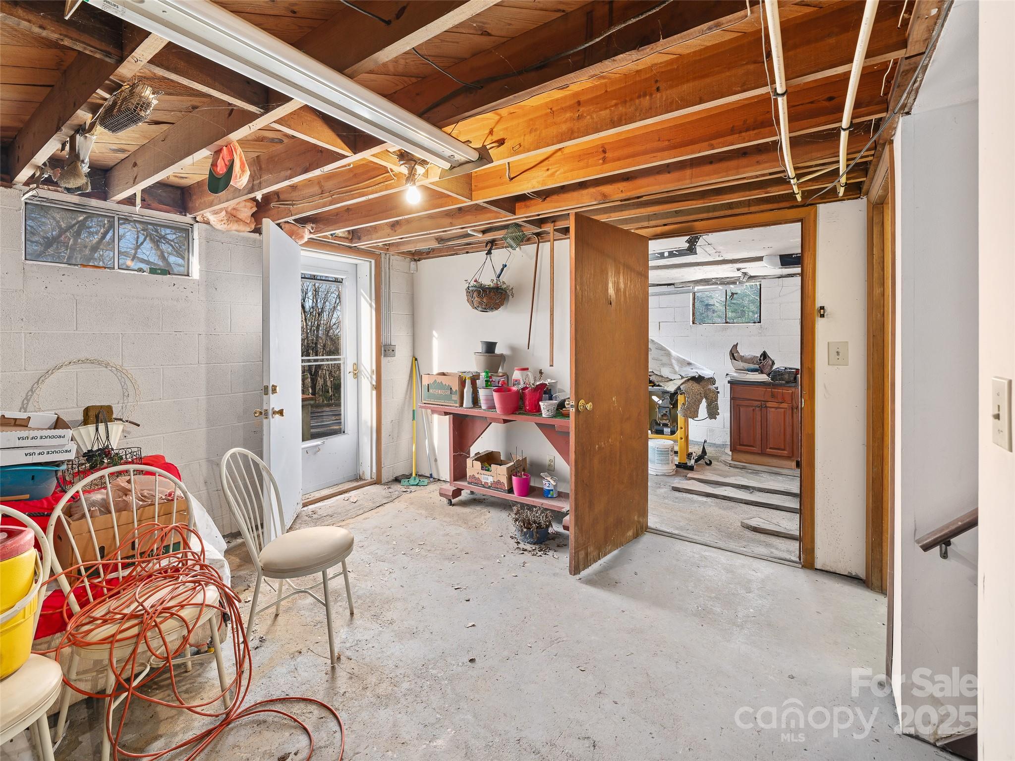 35 Smith Rdg Drive Asheville, NC 28803 - Photo 22 of 38