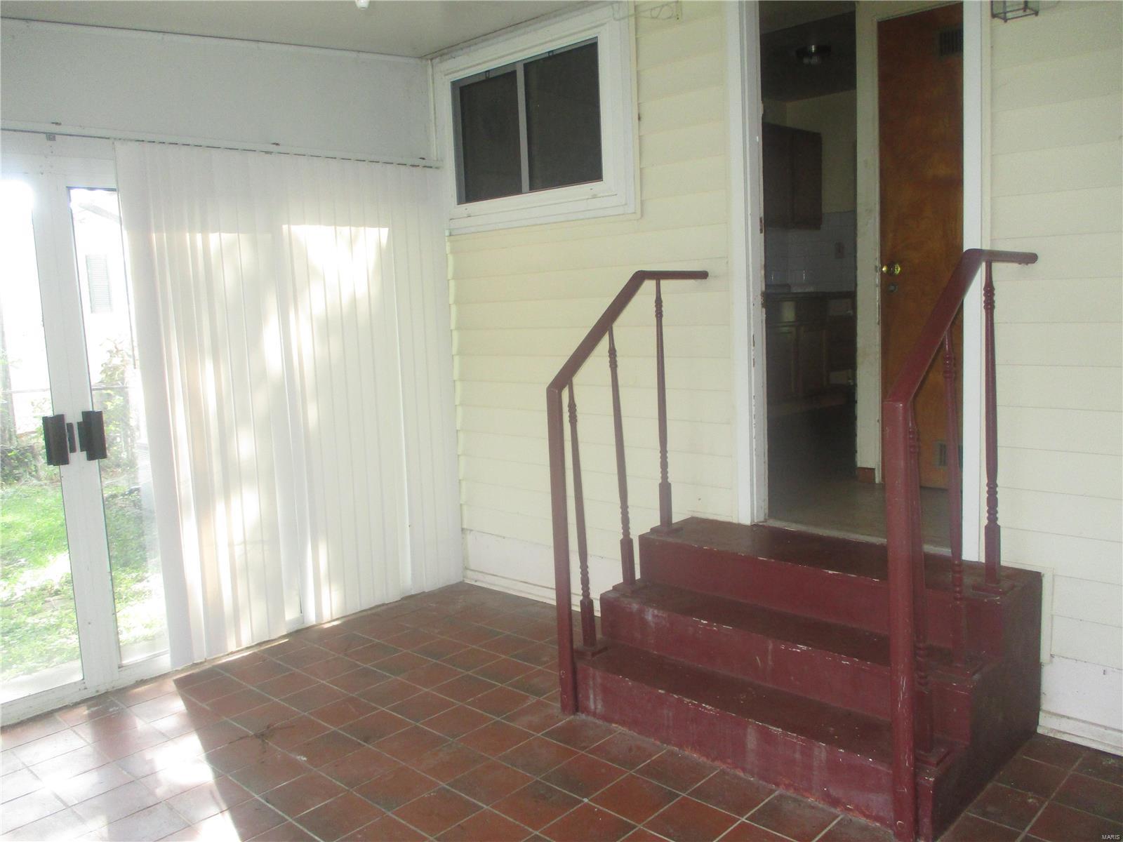 10624 Glen Garry Road St. Louis, MO 63137 - Photo 12 of 21 Gallery Image 12