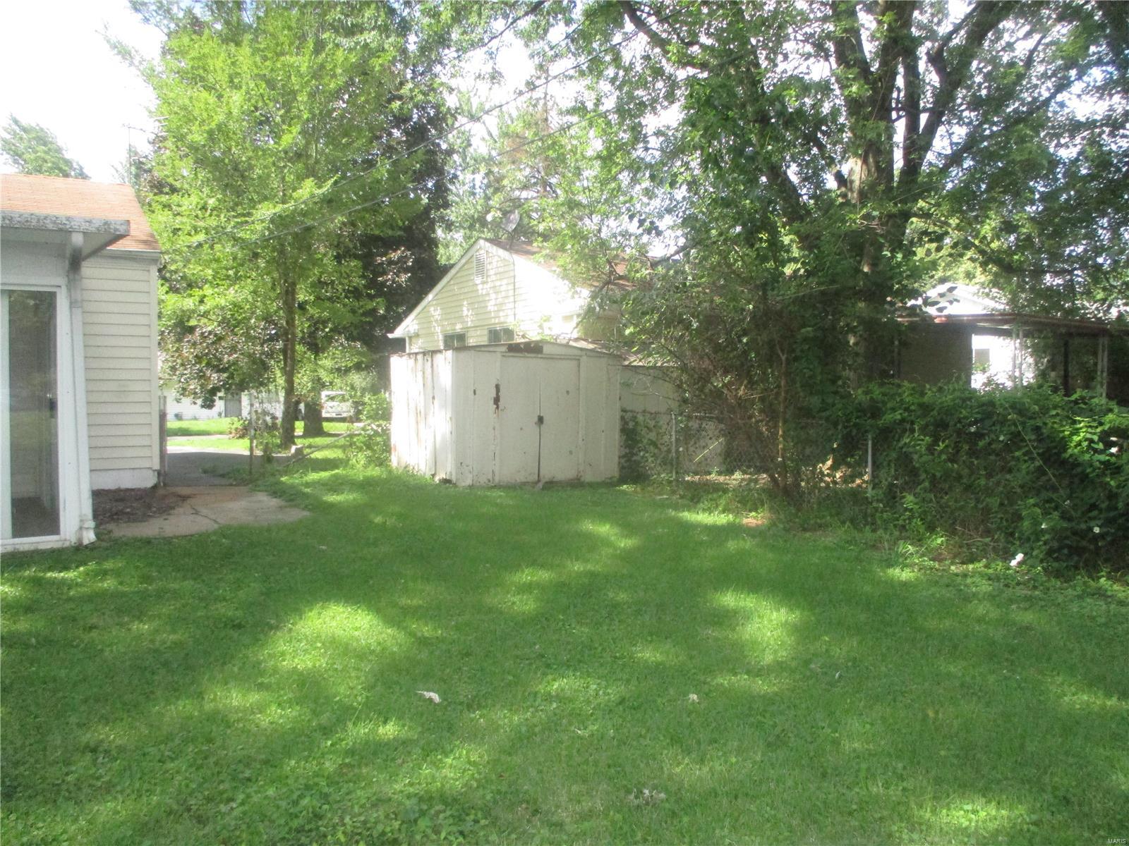 10624 Glen Garry Road St. Louis, MO 63137 - Photo 18 of 21 Gallery Image 18