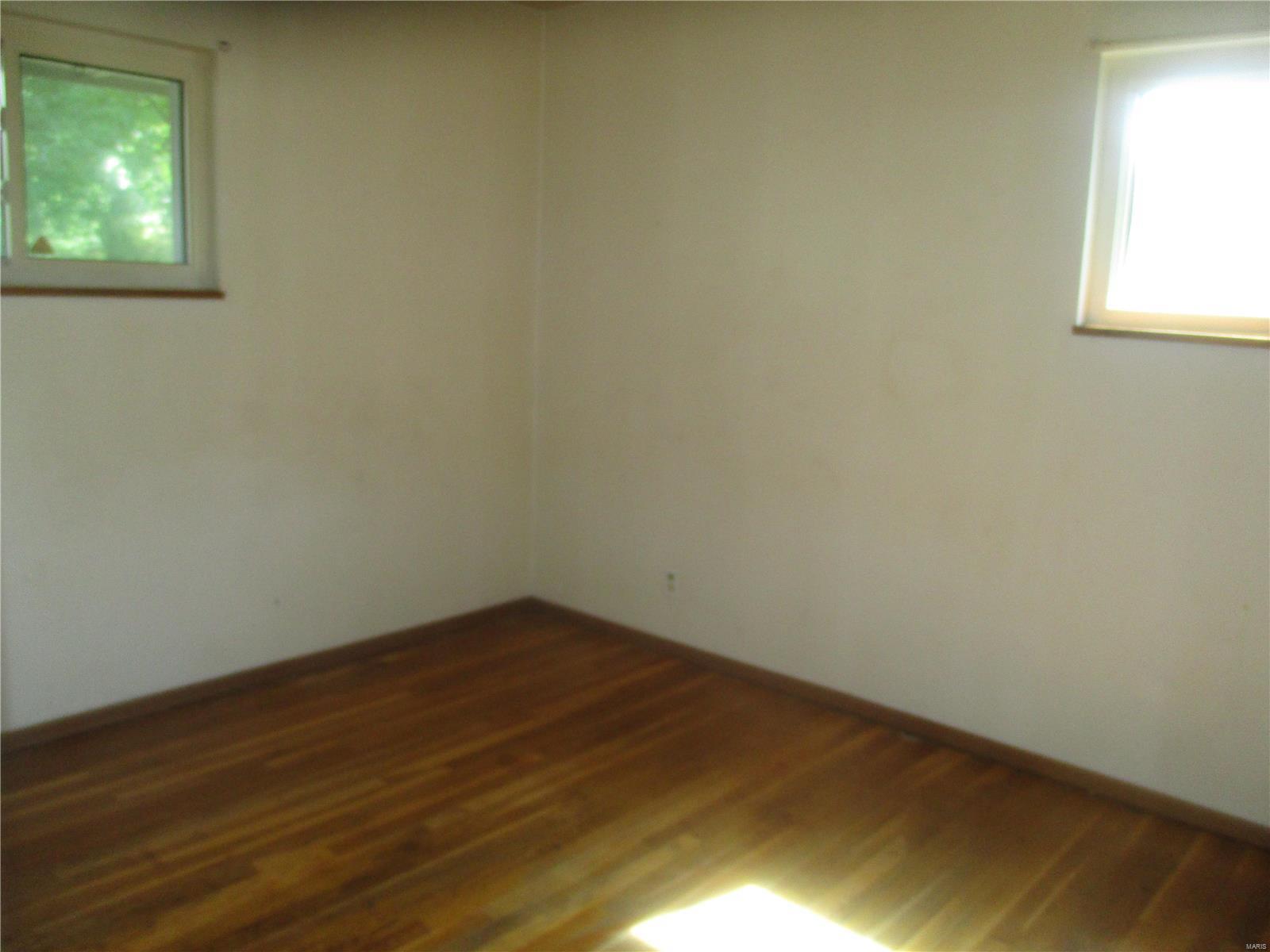10624 Glen Garry Road St. Louis, MO 63137 - Photo 7 of 21 Gallery Image 7