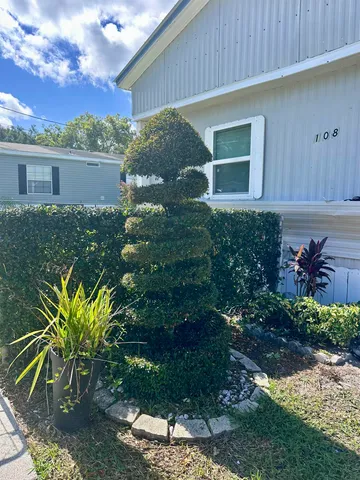 $220,000 | 108 East Hillside Drive, Seffner, FL 33584
