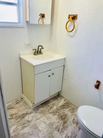 $220,000 | 108 East Hillside Drive, Seffner, FL 33584