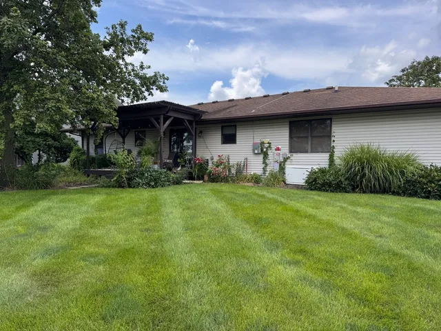 $289,000 | 605 Morningside Drive, Chenoa, IL 61726