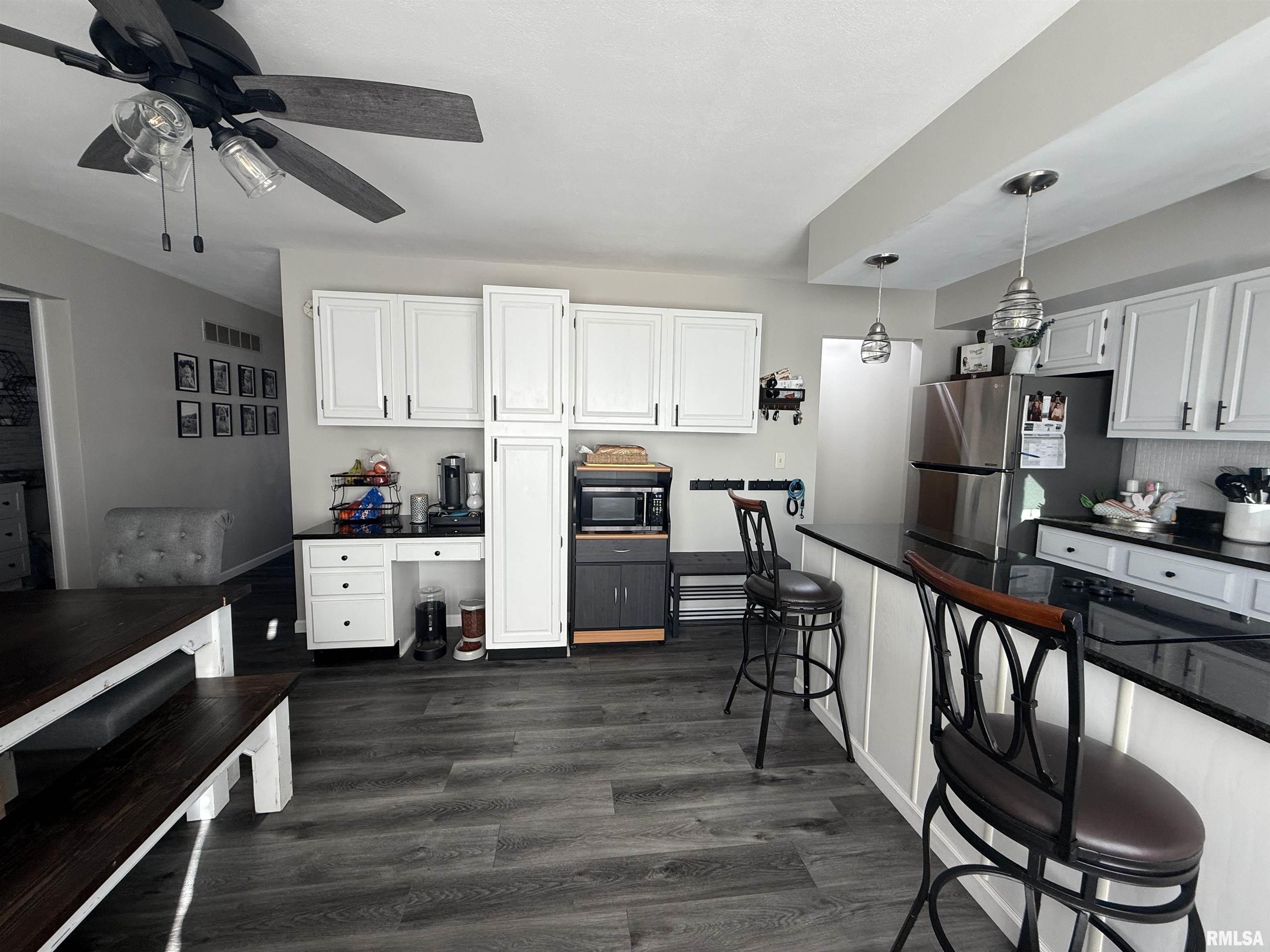 45 Lincoln Road Canton, IL 61520 - Photo 14 of 55