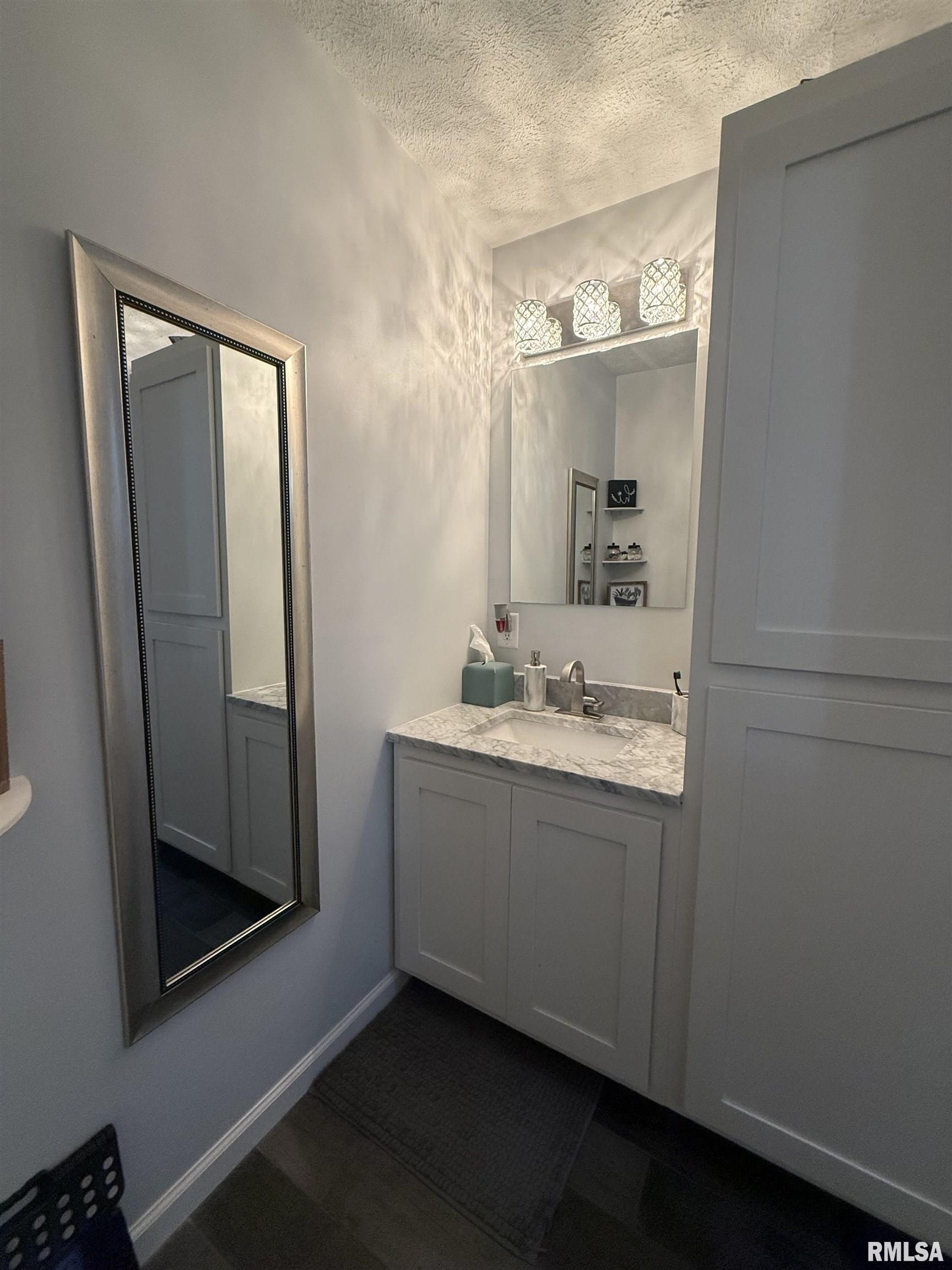 45 Lincoln Road Canton, IL 61520 - Photo 25 of 55