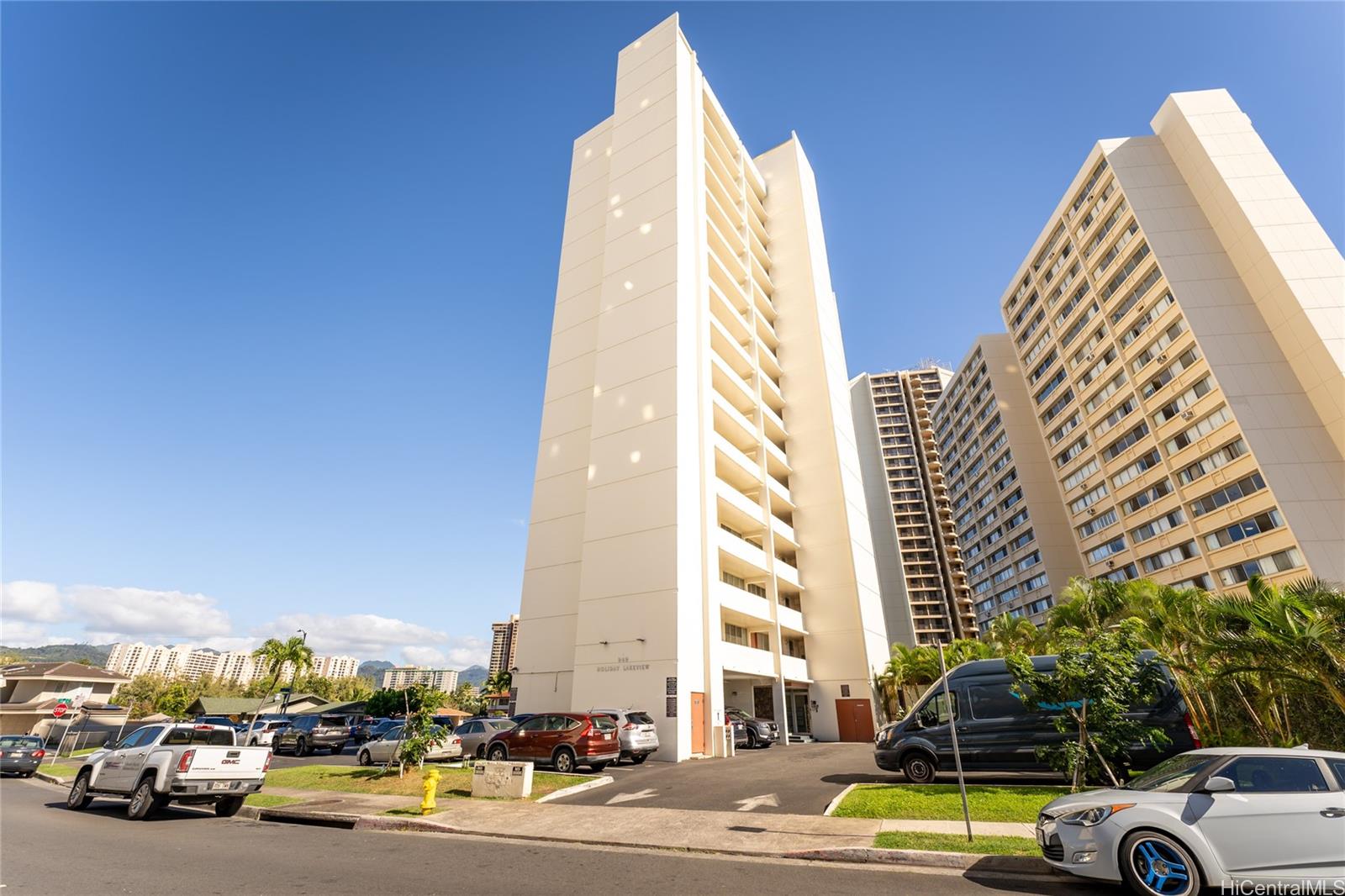 949 Ala Nanala Street, Unit 702 Honolulu, HI 96818 - Photo 23 of 23 a view of a city with tall buildings