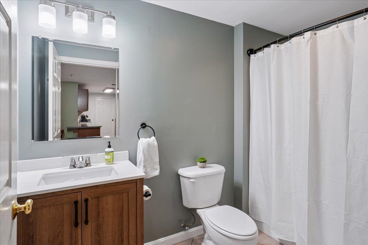 4 Crestview Circle, Unit 108 Londonderry, NH 03053 - Photo 17 of 37