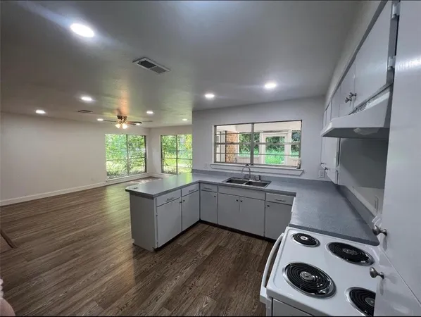 $2,200 | 7012 Highway 56, Bells, TX 75414