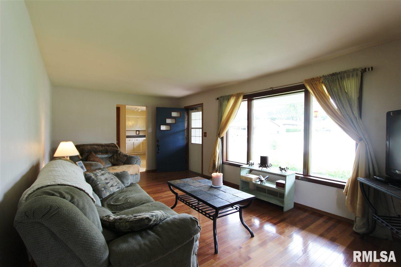 4501 Silvis Road Bartonville, IL 61607 - Photo 6 of 28 Gallery Image 6