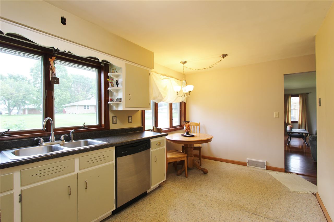 4501 Silvis Road Bartonville, IL 61607 - Photo 8 of 28 Gallery Image 8