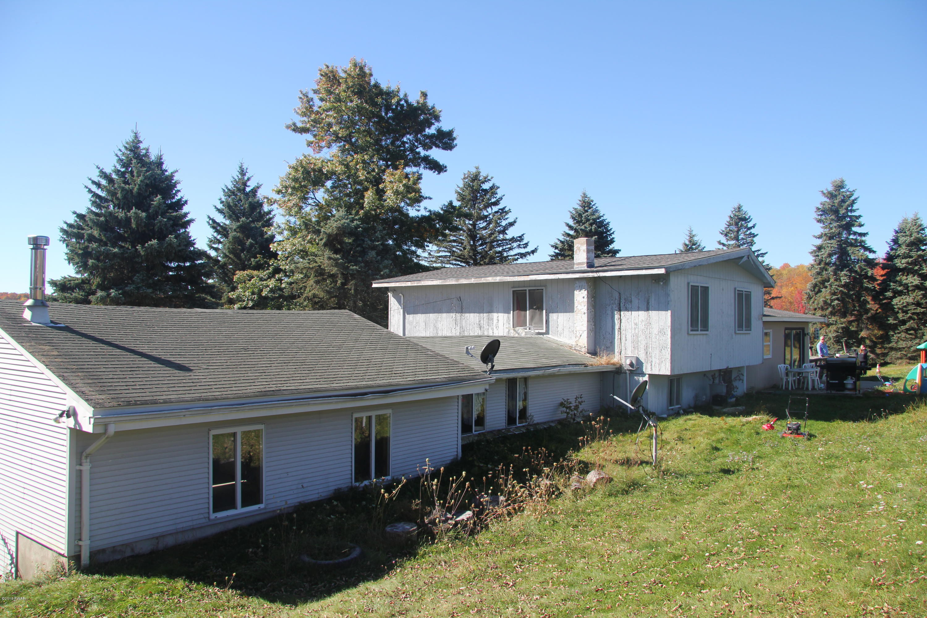 129 Brooking Road Pleasant Mount, PA 18453 - Photo 4 of 11