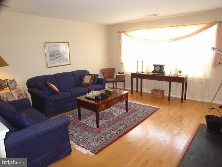 330 Watkins Road Pennington, NJ 08534 - Photo 12 of 23 Living Room