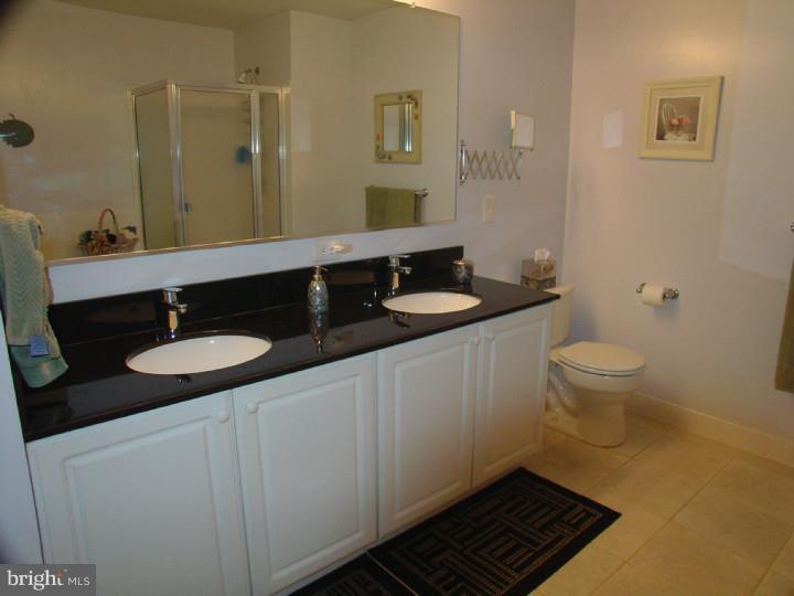 330 Watkins Road Pennington, NJ 08534 - Photo 18 of 23 Bathroom
