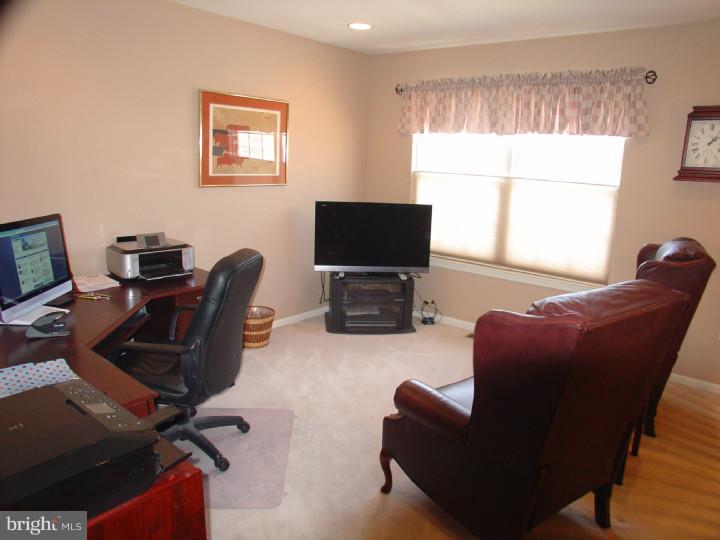 330 Watkins Road Pennington, NJ 08534 - Photo 21 of 23 Loft