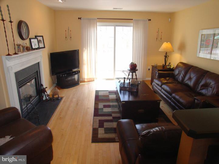 330 Watkins Road Pennington, NJ 08534 - Photo 8 of 23 Family Room