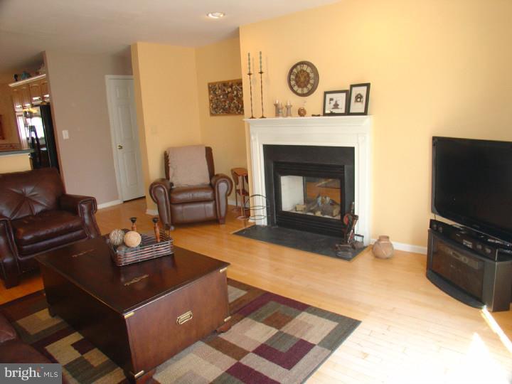 330 Watkins Road Pennington, NJ 08534 - Photo 9 of 23 View