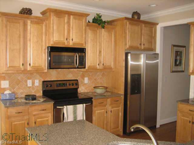 4010 Payne Road High Point, NC 27265 - Photo 2 of 9 Other. Light Maple cabinets, Upgraded Stainless Steel Appliances