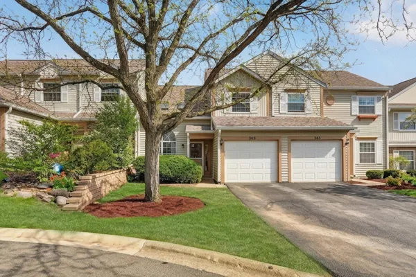 $269,500 | 565 Ascot Lane, Streamwood, IL 60107