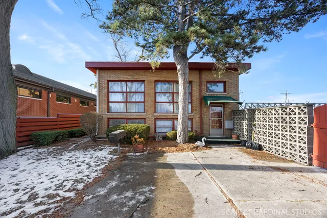 $580,000 | 25 South Villa Avenue, Villa Park, IL 60181