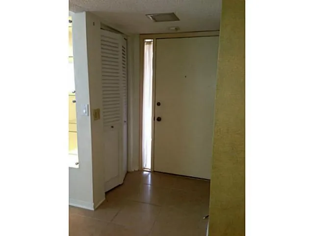 $1,600 | 10762 La Placida Drive, Unit 305, Coral Springs, FL 33065