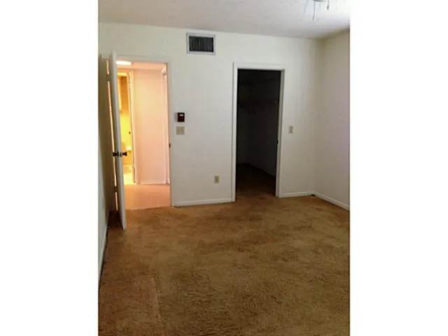 $1,600 | 10762 La Placida Drive, Unit 305, Coral Springs, FL 33065