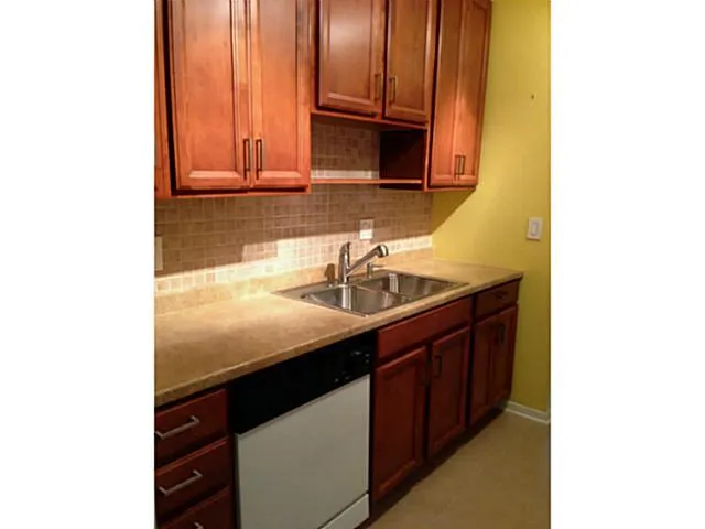 $1,600 | 10762 La Placida Drive, Unit 305, Coral Springs, FL 33065