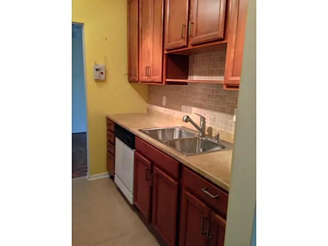 $1,600 | 10762 La Placida Drive, Unit 305, Coral Springs, FL 33065