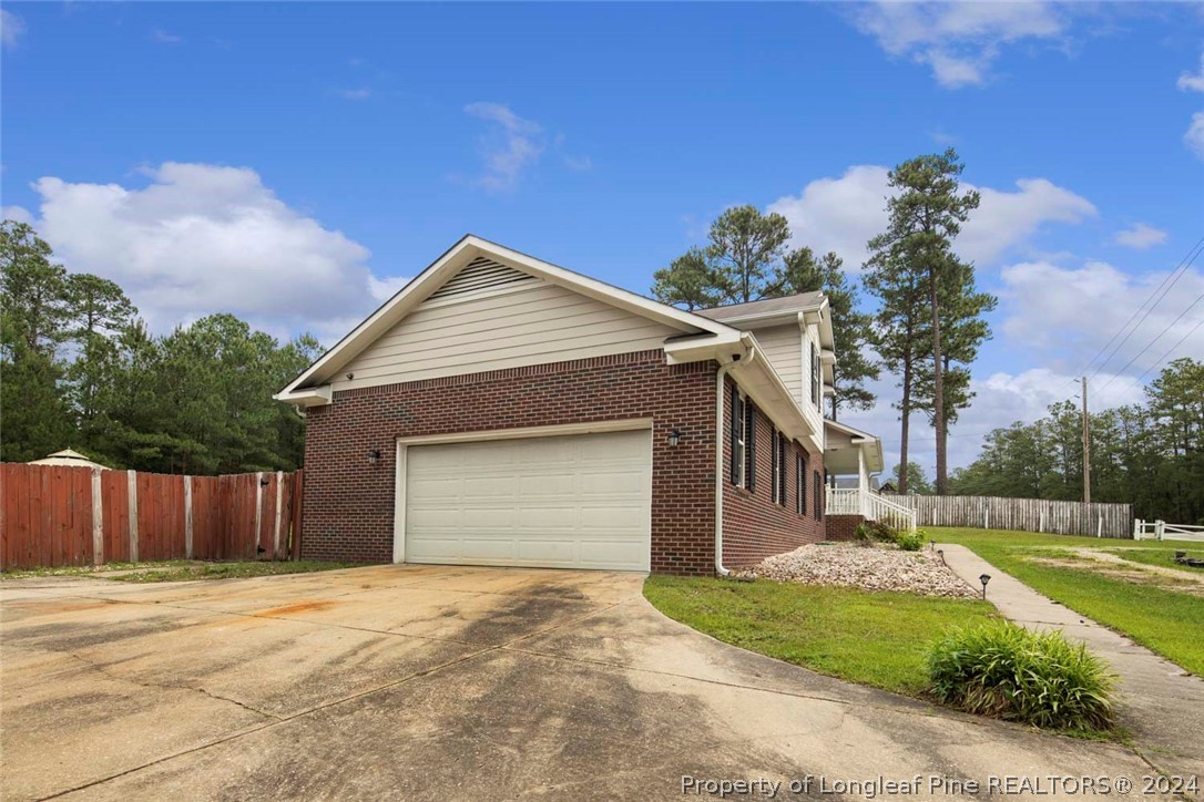 817 Hobson Road Raeford, NC 28376 - Photo 5 of 11