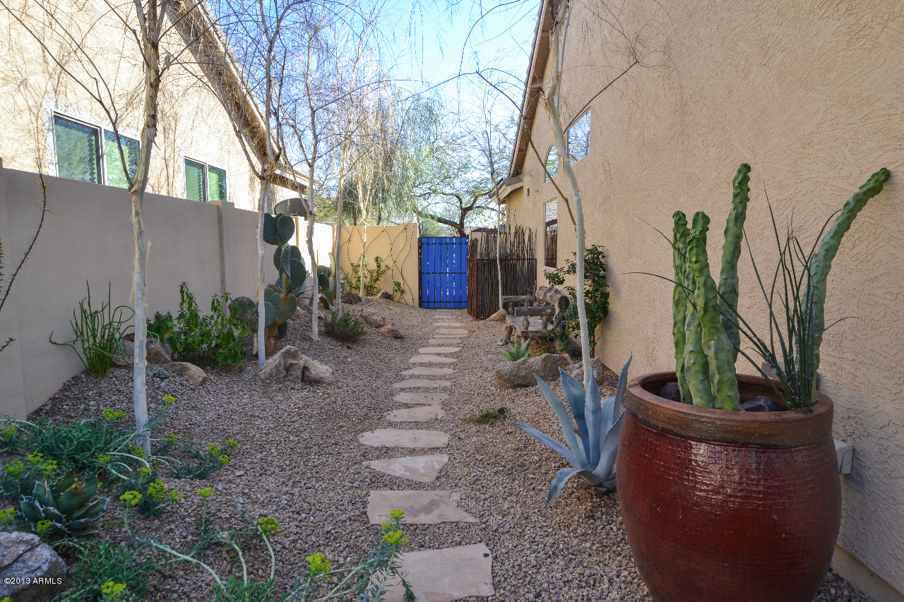 5058 East Sleepy Ranch Road Cave Creek, AZ 85331 - Photo 14 of 41 Side yard