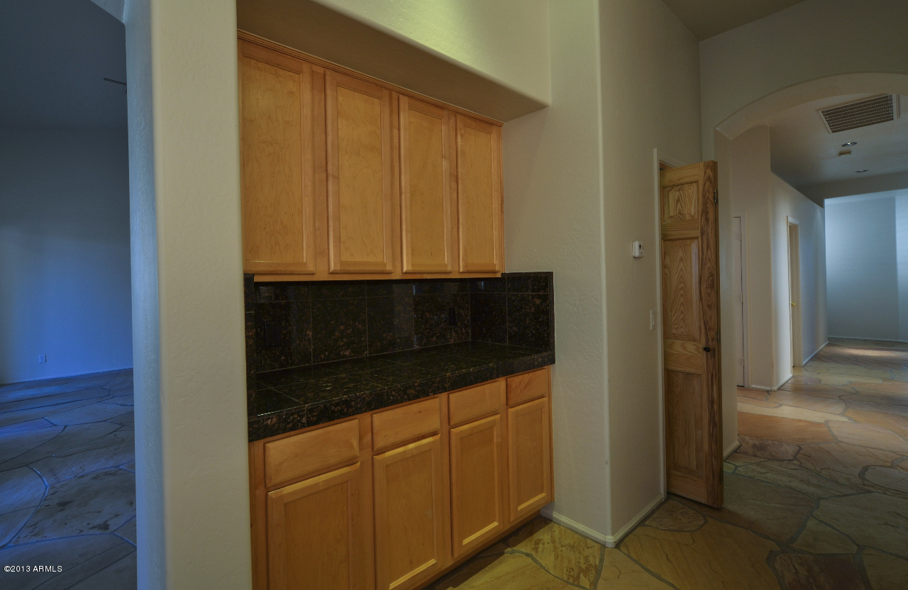 5058 East Sleepy Ranch Road Cave Creek, AZ 85331 - Photo 22 of 41 hallway