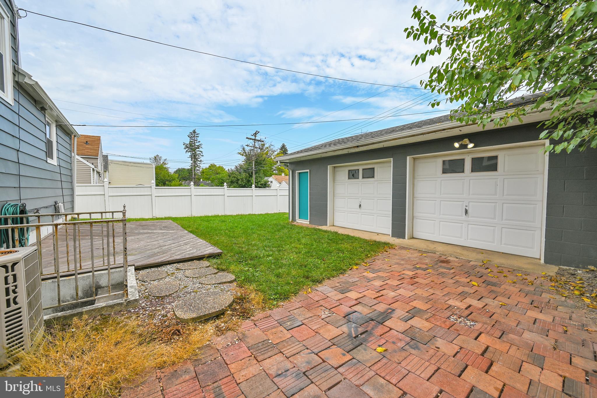 713 Noonan Road York, PA 17404 - Photo 4 of 28 Gallery Image 4