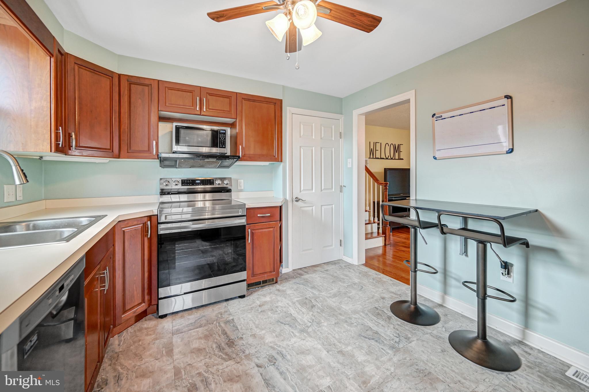 713 Noonan Road York, PA 17404 - Photo 8 of 28 Gallery Image 8