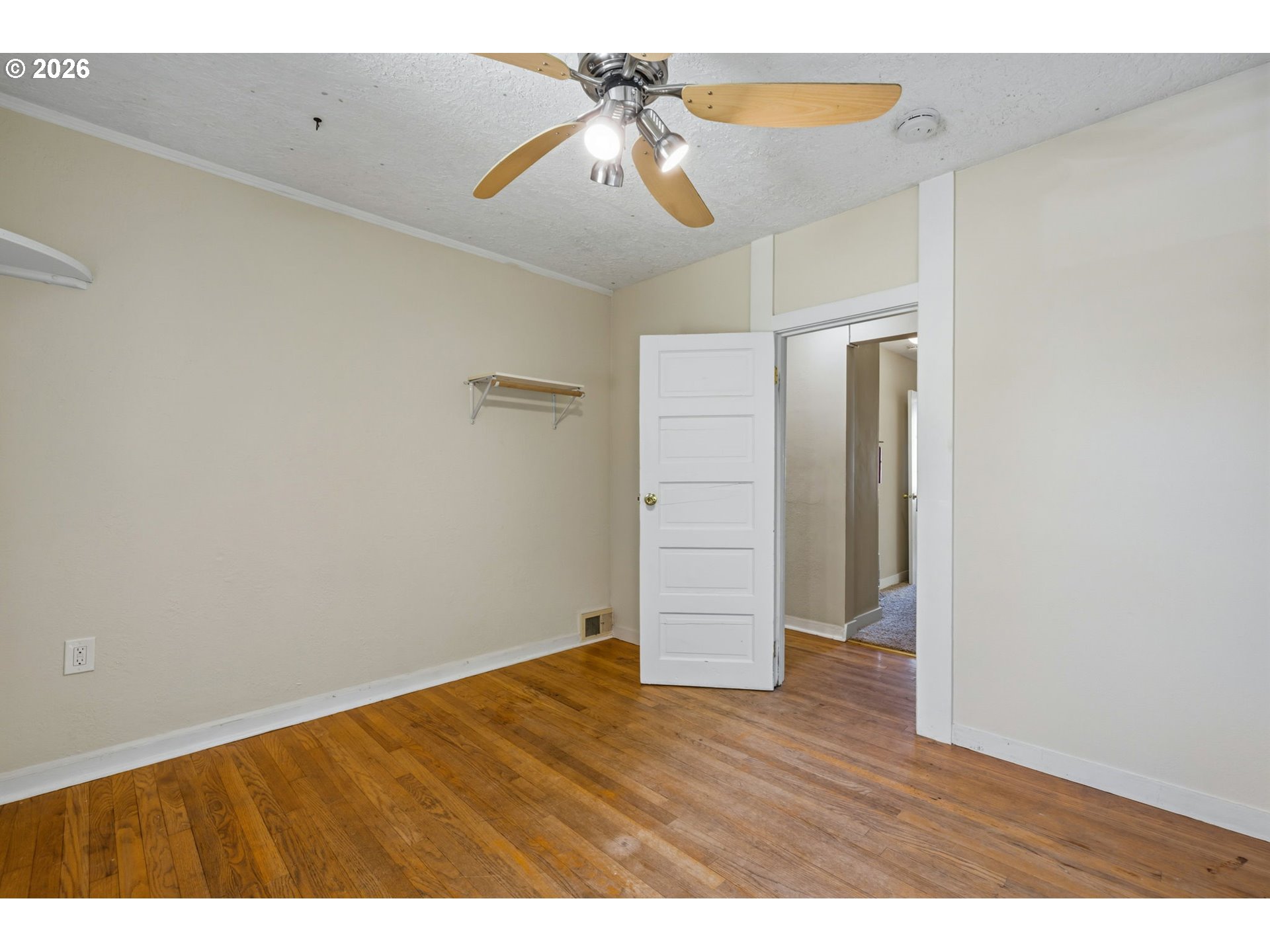 9540 Southwest Terwilliger Boulevard Portland, OR 97219 - Photo 21 of 44