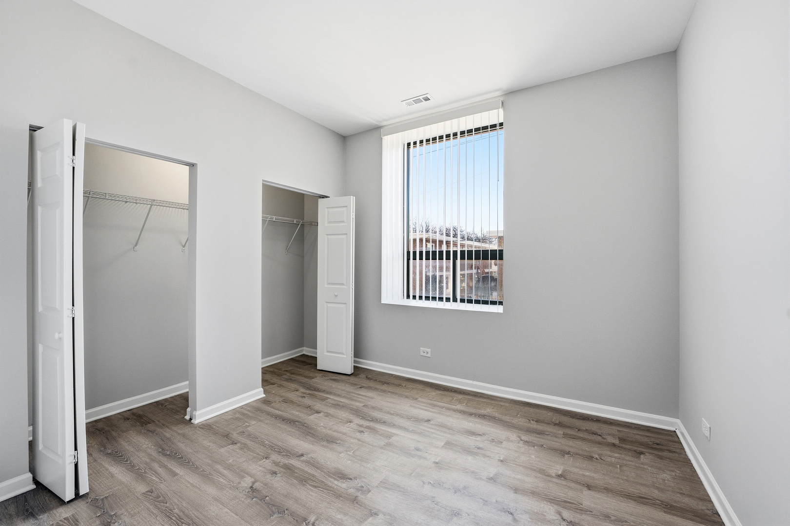 2451 West Howard Street, Unit 107 Chicago, IL 60645 - Photo 6 of 12