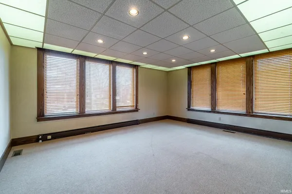 $250,000 | 124 East Rush Street, Kendallville, IN 46755
