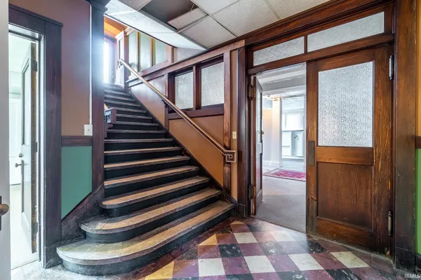 $250,000 | 124 East Rush Street, Kendallville, IN 46755