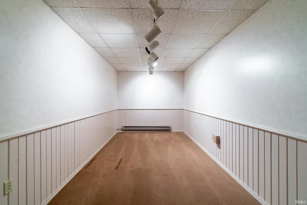$250,000 | 124 East Rush Street, Kendallville, IN 46755