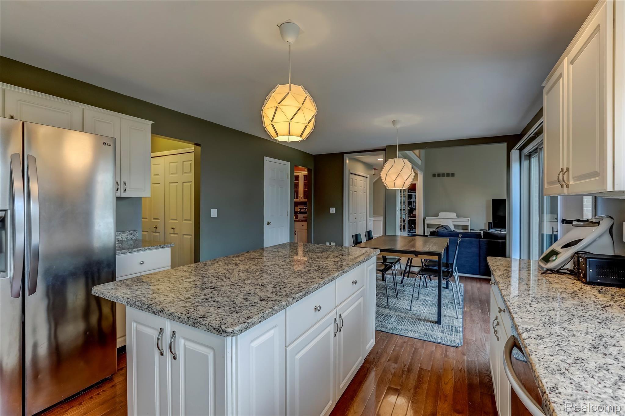 608 Appoline Court Rochester, MI 48307 - Photo 13 of 49 608 Appoline Court, Rochester, MI-18.jpg-FULL