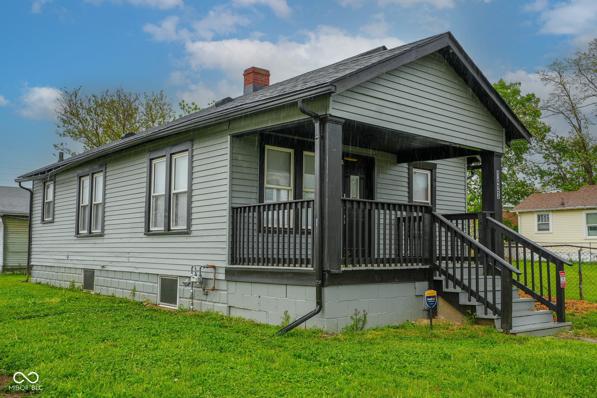 1423 Fountain Street Anderson, IN 46016 - Photo 1 of 16