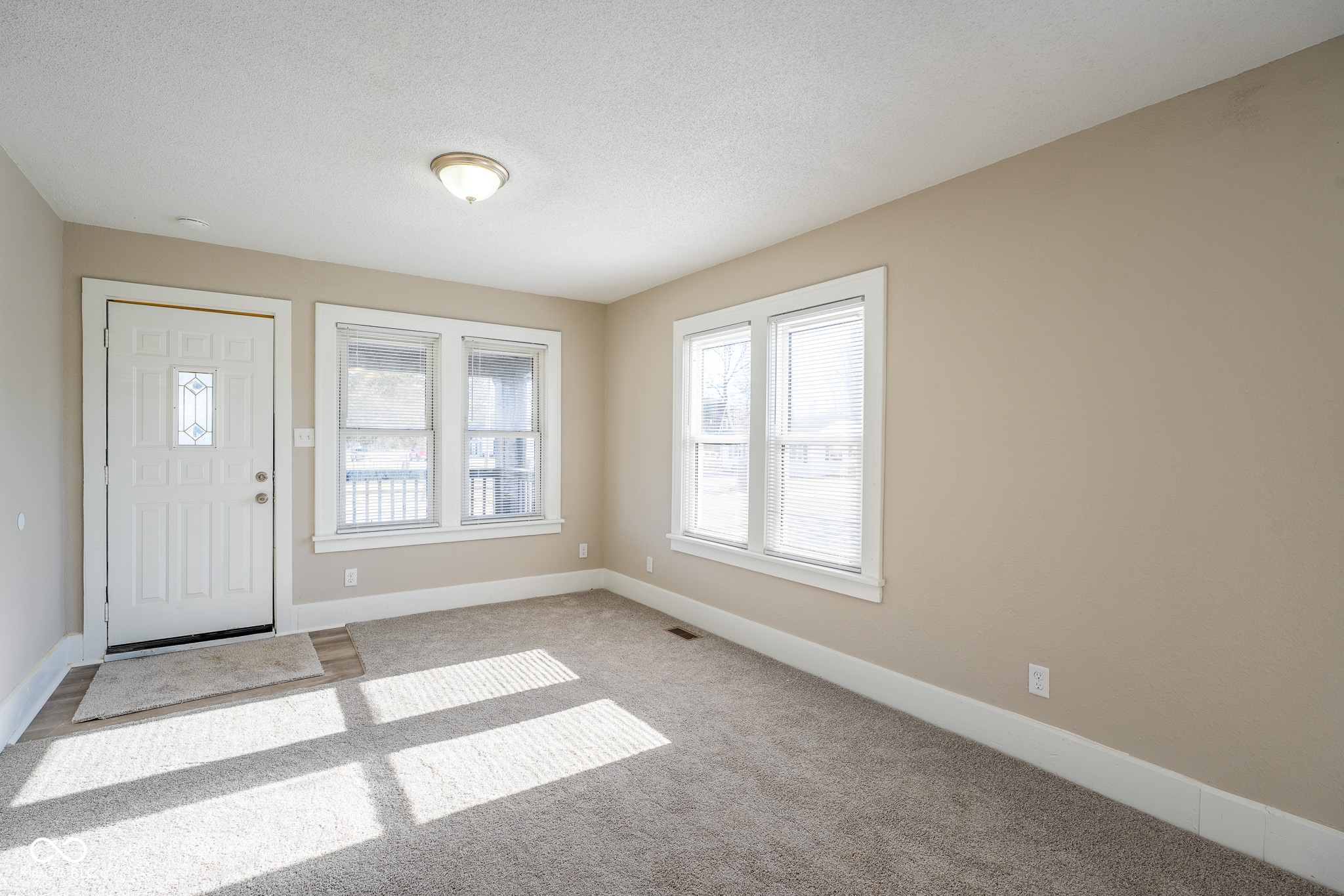 1423 Fountain Street Anderson, IN 46016 - Photo 6 of 16