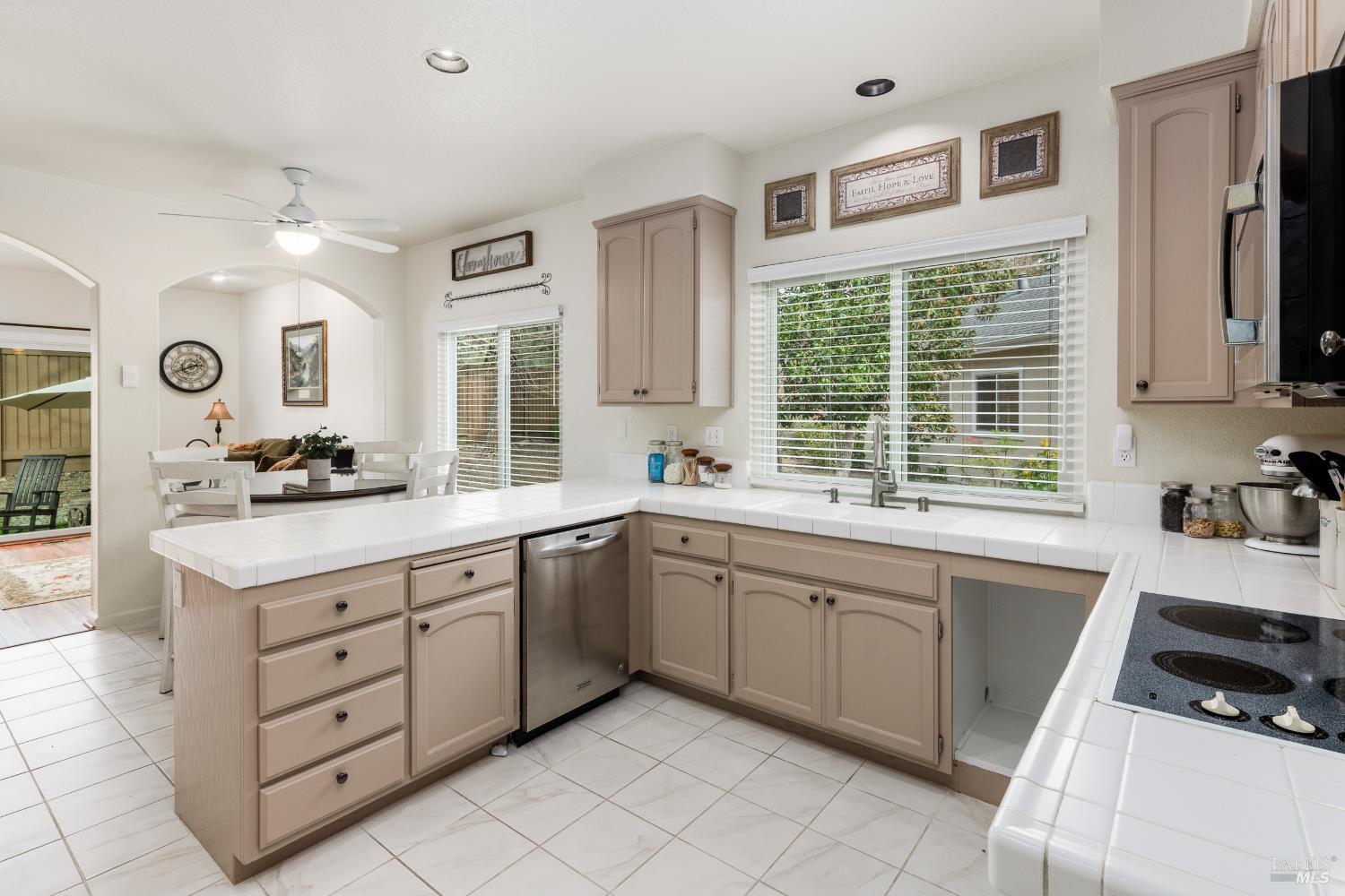 6749 Wintergreen Court Santa Rosa, CA 95409 - Photo 8 of 33
