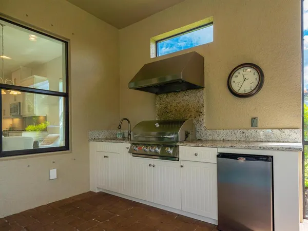 $4,500 | 3929 Waypoint Avenue, Osprey, FL 34229