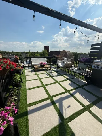 $4,100 | 2869 West Palmer Street, Unit 5, Chicago, IL 60647