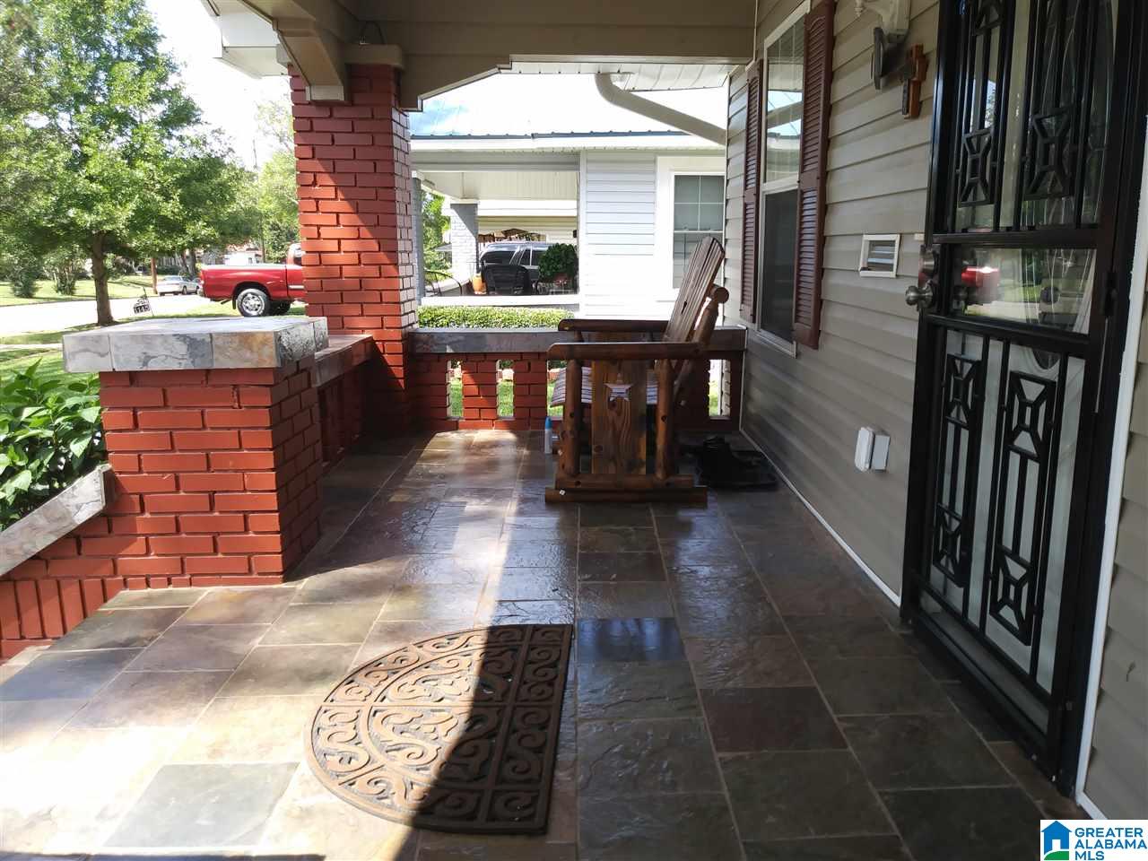 1149 15th Place Southwest Birmingham, AL 35211 - Photo 4 of 16